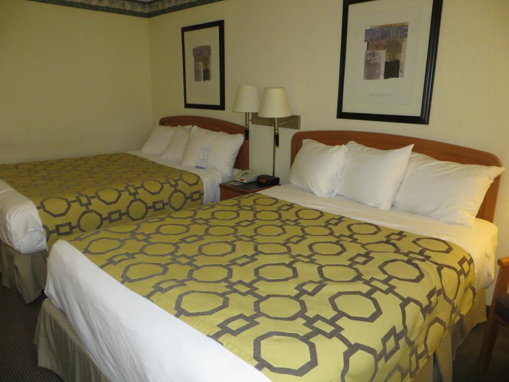 Baymont By Wyndham Fort Wayne Kültér fotó